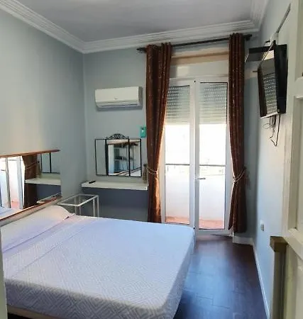 Cerca Del Centro Проживание в семье *